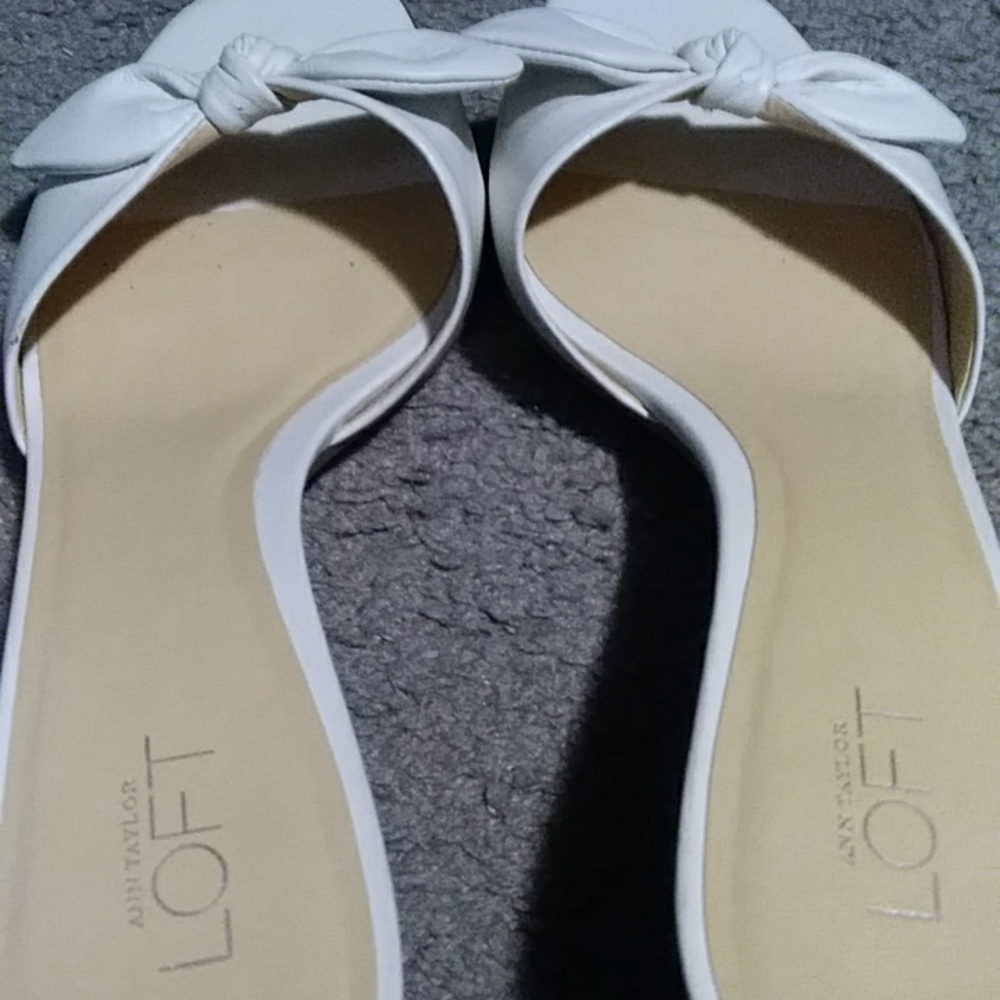 NWOT never worn white sandals - Picture 6 of 6